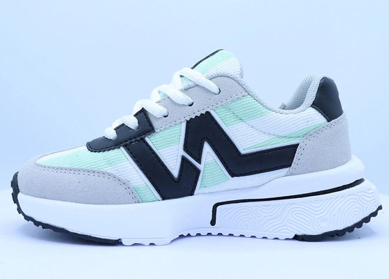 Sneaker shoes of cool classic sporty style, Air mesh lining and cushioned insole