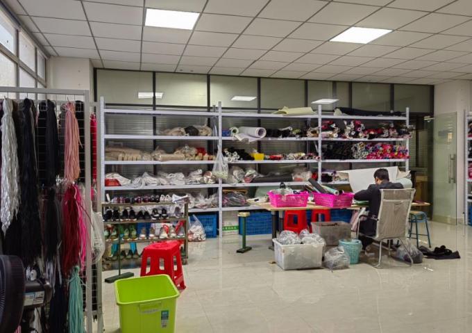 Boys' Basketball Shoes for Kids - Mesh Breathable Sneakers for Boys, Professional Training Shoes for Children 0