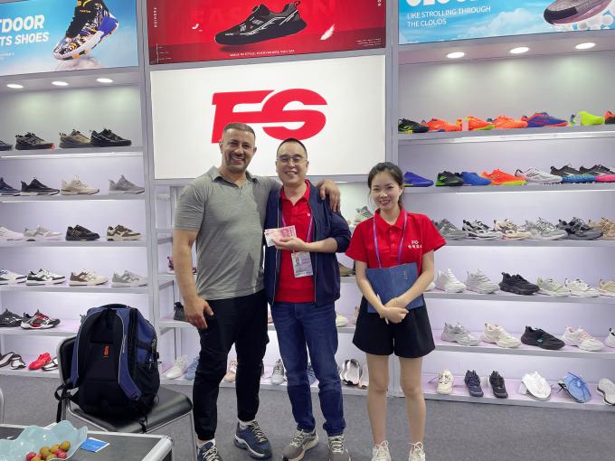 Women's Custom Sneakers for Outdoor Daily Wear Light Weight Anti-Slippery Cushioning Insole for Spring and Autumn Season 18