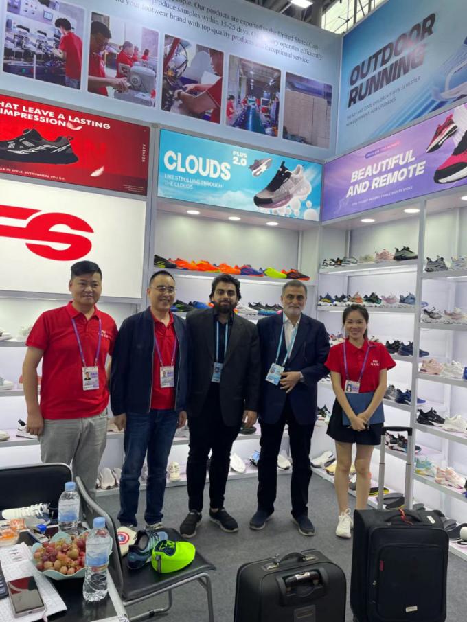 Women's Custom Sneakers for Outdoor Daily Wear Light Weight Anti-Slippery Cushioning Insole for Spring and Autumn Season 20